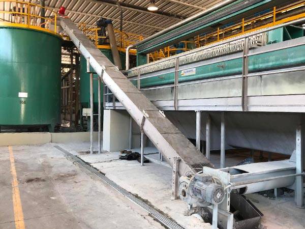 Transport-dehydrated-sludge-and-sand